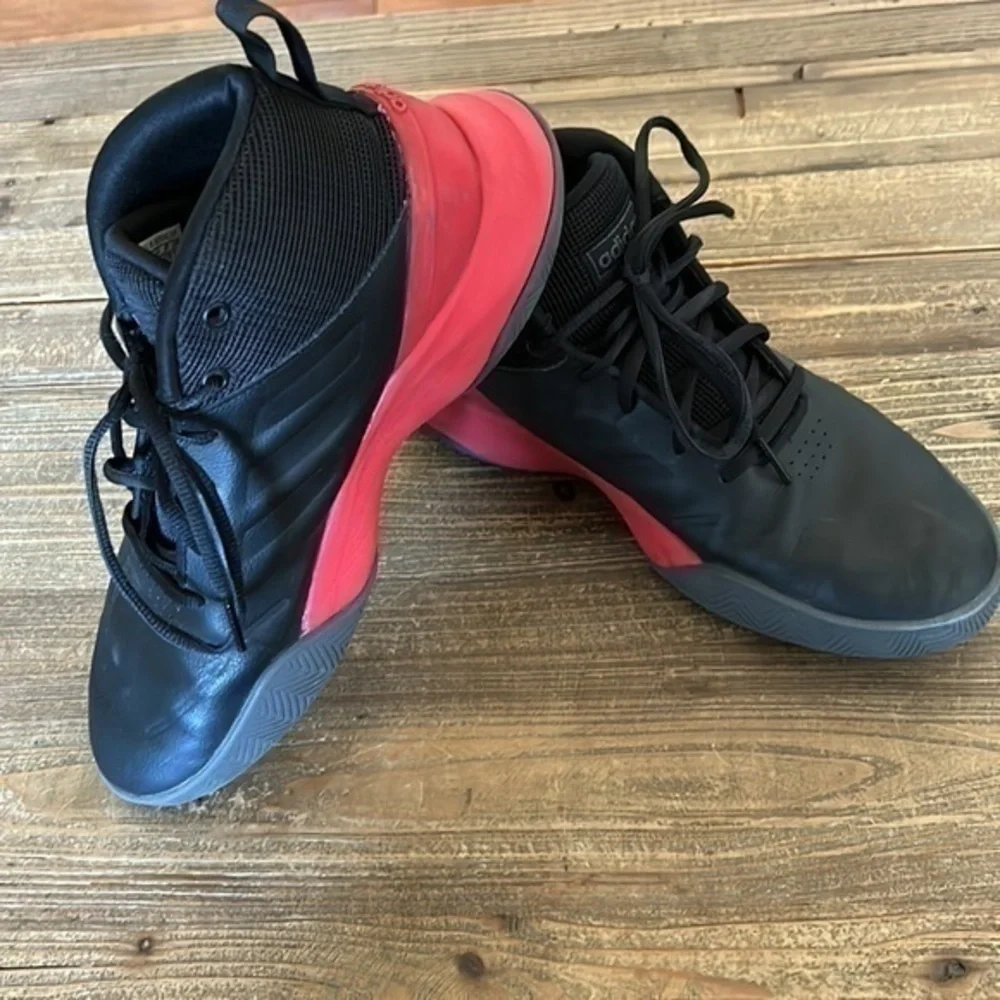 Adidas Own The Game Mens Sport Performance Basketball Shoes Size 9